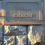アパート Gracin *