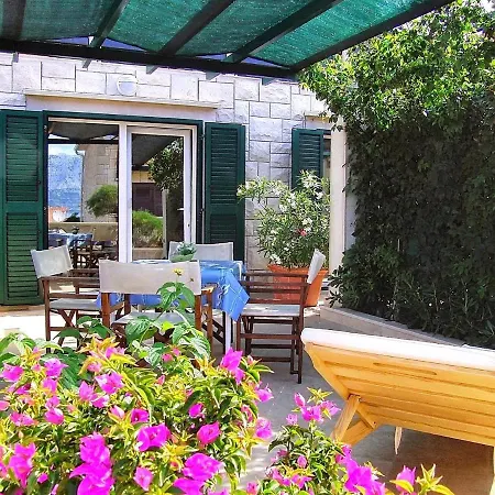 Gracin Apartmán Povlja (Brac)